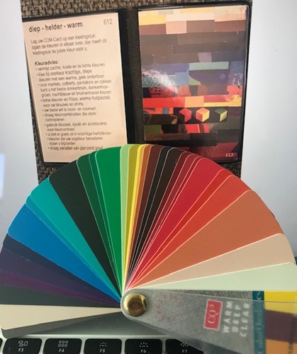 Zoek je een kleurenwaaier bij jouw COM card?