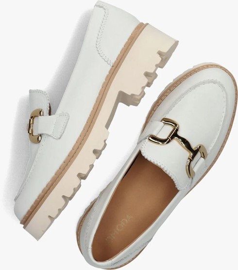 Schoenentrend voor de zomer: loafers.