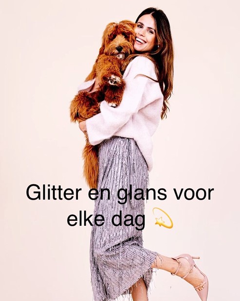 Hoe combineer je casual met glans en glitter?