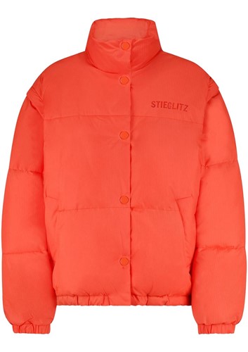 Oranje winterjas voor het lentetype.