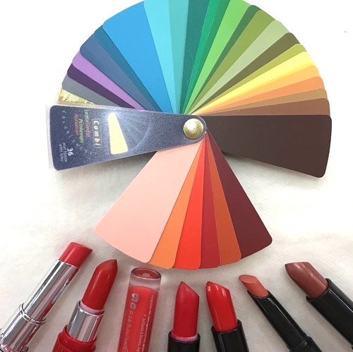 Hoe vind je de juiste kleur lipstick?