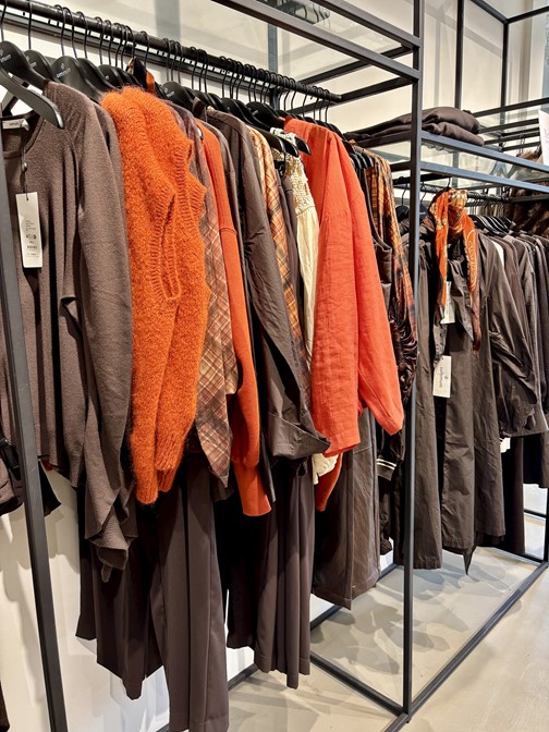 Combineren met de kleur bruin.