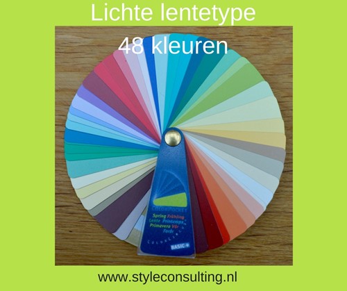 Pocket kleurenwaaier in 48 kleuren voor het lichte lentetype.