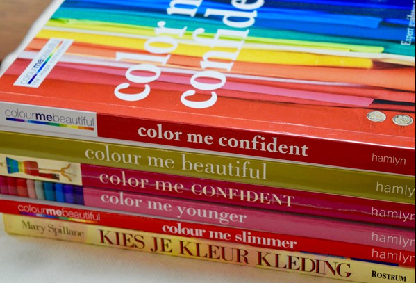 boeken over het colour me beautiful systeem